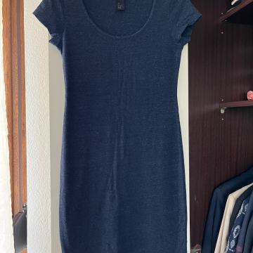 H&M tamno plava haljina uz tijelo