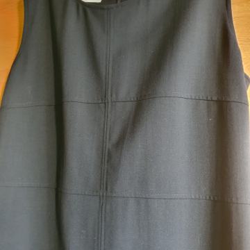 HALJINA BEZ RUKAVA, CRNA, DUGA, br. 42. Nova.