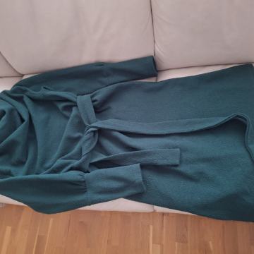 Haljina od buklea 2 komada  br 38