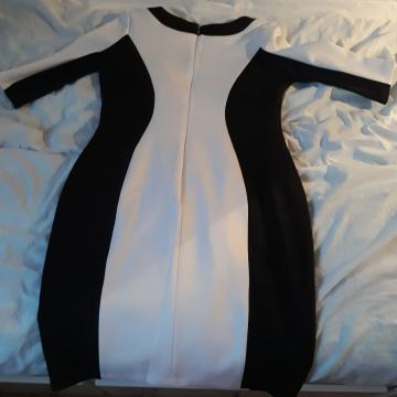 Haljina crno-bijela dugih rukava