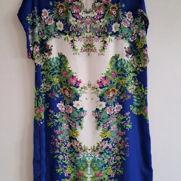 HALJINA   kraljevsko plave boje s cvijetnim uzorkom