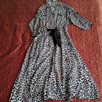 Haljina s leopard uzorkom