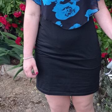 Haljina M vel. Crna s plavim cvjetovima