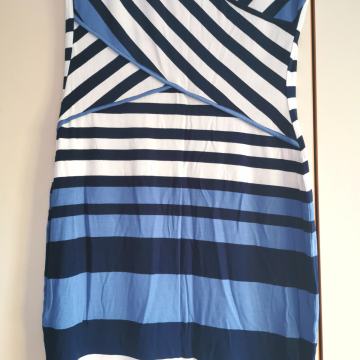 Haljina nova, nikad nošena