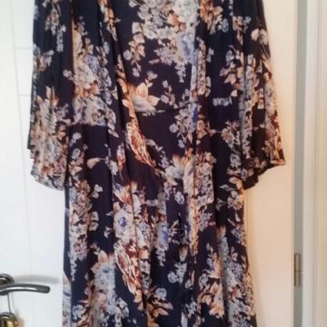 VERO MODA! DRAGILJUDI! TOP PRILIKA! CVIJETNA.. PAMUČNA.. NA PREKLOP