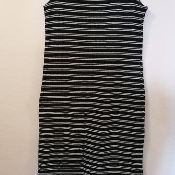 HALJINA PRUGASTA SA ELASTINOM VELIČINA M