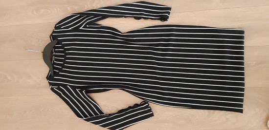 Haljina s prugicama Bershka vl.M