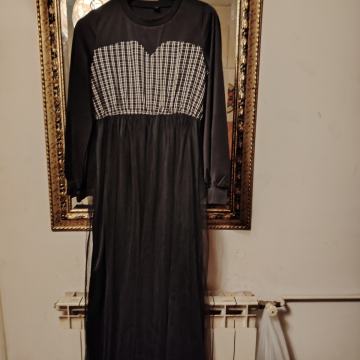 Haljina svečana veličina M do L rastezljiva podesiva u struku