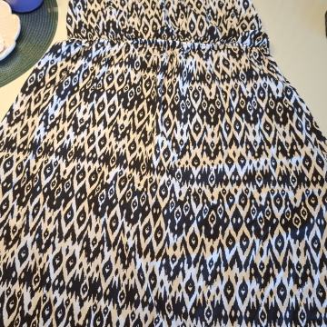 HALJINA vel. 40 - NOVO S ETIKETOM