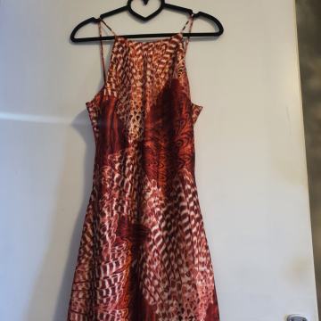 Haljina,  S veličina, crvene nijanse