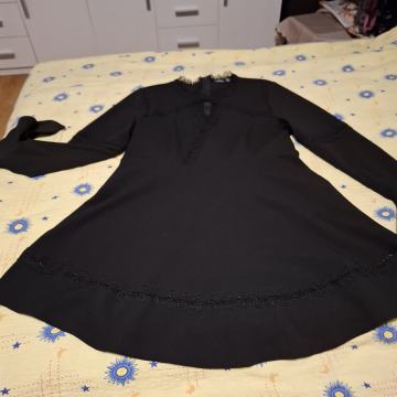 haljinica crna  42/44 novo