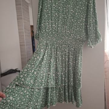 haljinica kvalitetna ,leprsava vel.40