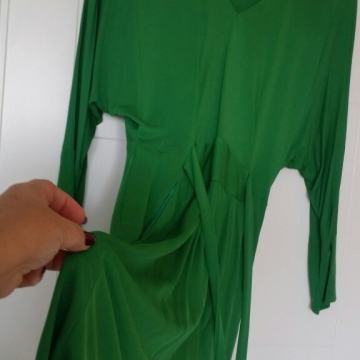 ISSA BY LONDON! %BE DIFFERENT! PRIRODAN I VRLO UGODAN MATERIJAL!!