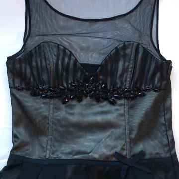 Karen Millen svečana haljina od tila crna (siva), korzet, vel. XS do S