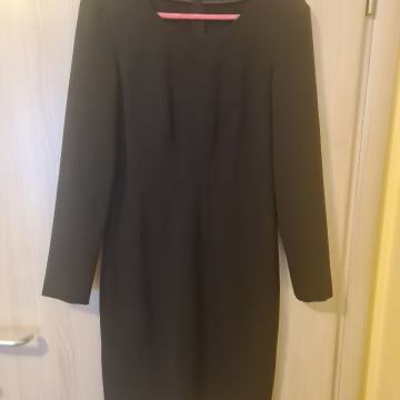 nova klasicna Sisley crna haljina, velicina 36