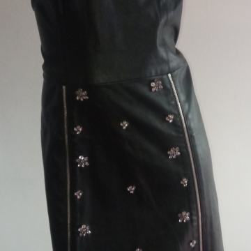 Liu Jo - Atraktivna crna haljina od eko kože (bandeau kroj)