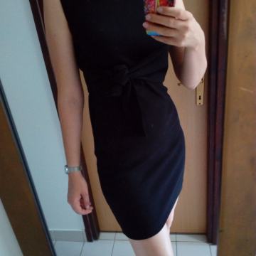 Mala crna haljinica, H&M