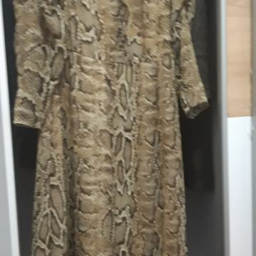 Mango duga haljina s uzorkom zmijske kože