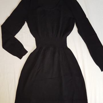 Mango haljina crne boje