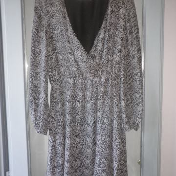 MANGO - ŽENSKA LAGANA PAMUČNA MAJICA / TUNIKA 34 - 36 S