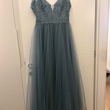 Modivo svečana haljina