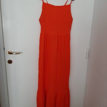 Narančasta ljetna haljina