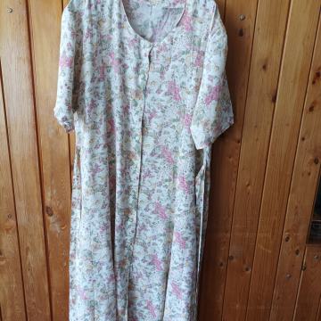 NJEŽNA CVJETNA HALJINA