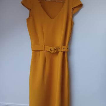 Pencil haljina žuta 34 Naf Naf novo