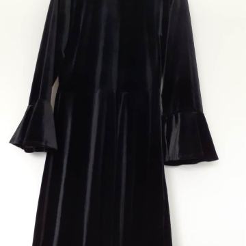 Plišana crna haljina 38/40