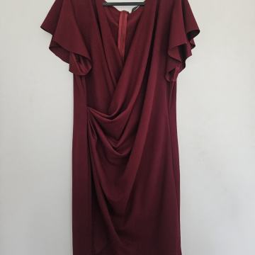 prodajem haljine cijene vec od 5-7€