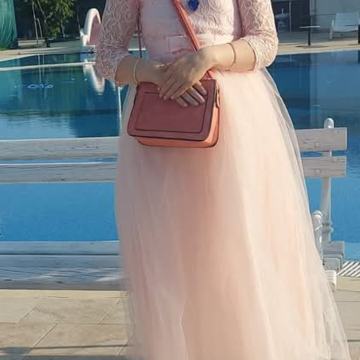 Prodajem haljinu novu haljinu diječje veličine