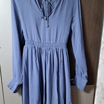 Prodajem plavu haljinu vel M, kao novo!