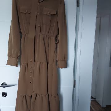 Prodajem midi haljinu