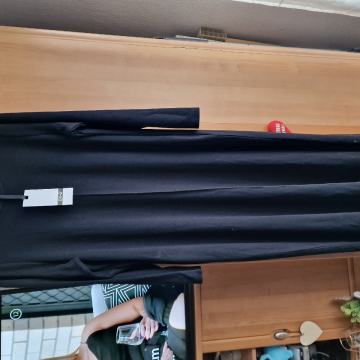 prodajem novu haljinu br cca 48/50