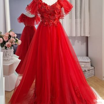 Zaliha svečanih i klasičnih haljina