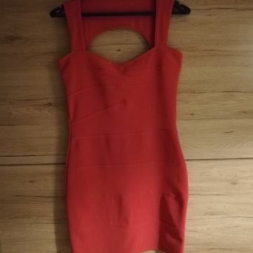 Roza bandage haljina