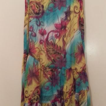 Šarena cvjetna haljina bez rukava