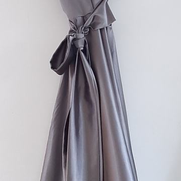 Satenska siva svečana haljina retro 38 novo