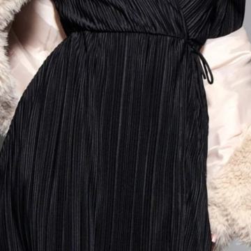 SINSAY CRNA HALJINA VEL 40 - NOVO