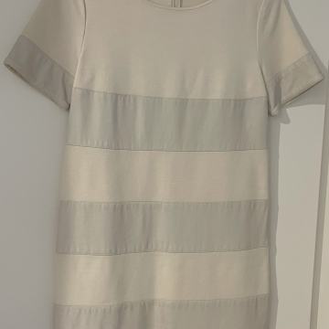 Sisley haljina s kožnim detaljima