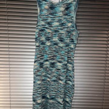 Strukirana mini haljina