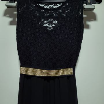 Svečana crna haljina