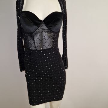 Svečana nova, haljina s podstavljenim košaricama