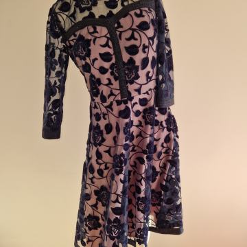 Svečana nova haljina tamnoplava s rozom podstavom