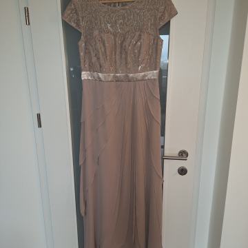 Svečana haljina vel 40
