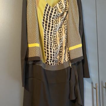 Svilena haljina bez rukava s vesticom