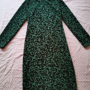 Tamnozelena haljina do koljena