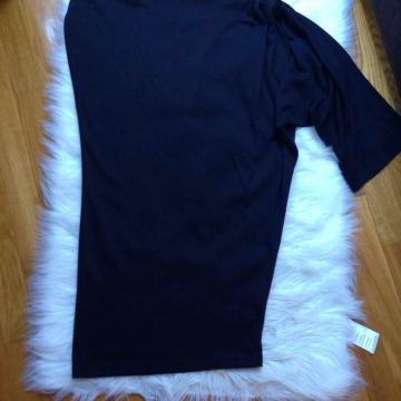 Koktel haljina asimetricnih rukava na jedno rame