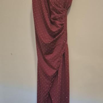 Uska sljokicasta haljina