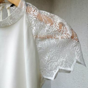 Zara haljina s detaljima od čipke